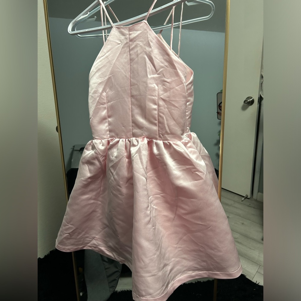 Small pink haoduoyi dress